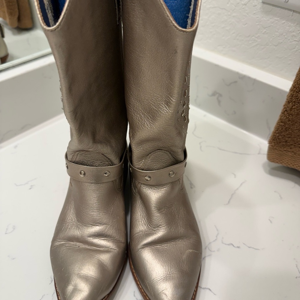 9 West Vintage Women's Silver Boots
